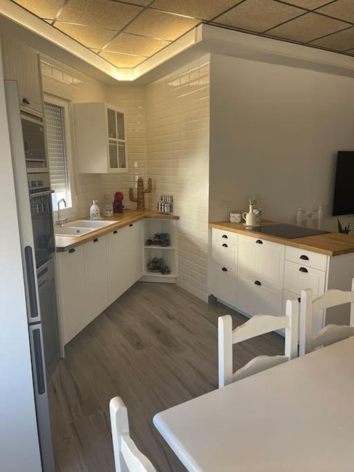 Casita Coqueta En Agua Amarga Apartment Agua Amarga  Ngoại thất bức ảnh